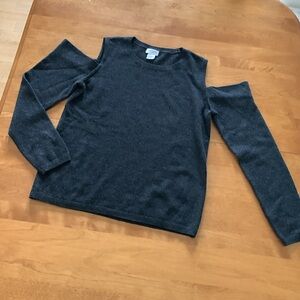 CLUB MONACO Cashmere Gray Sweater Size M